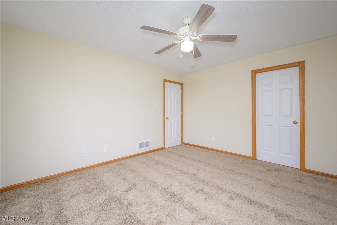 15381 High Pointe Circle, Middlefield, Ohio image 9