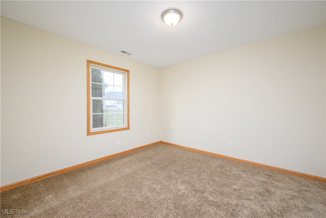 15381 High Pointe Circle, Middlefield, Ohio image 13