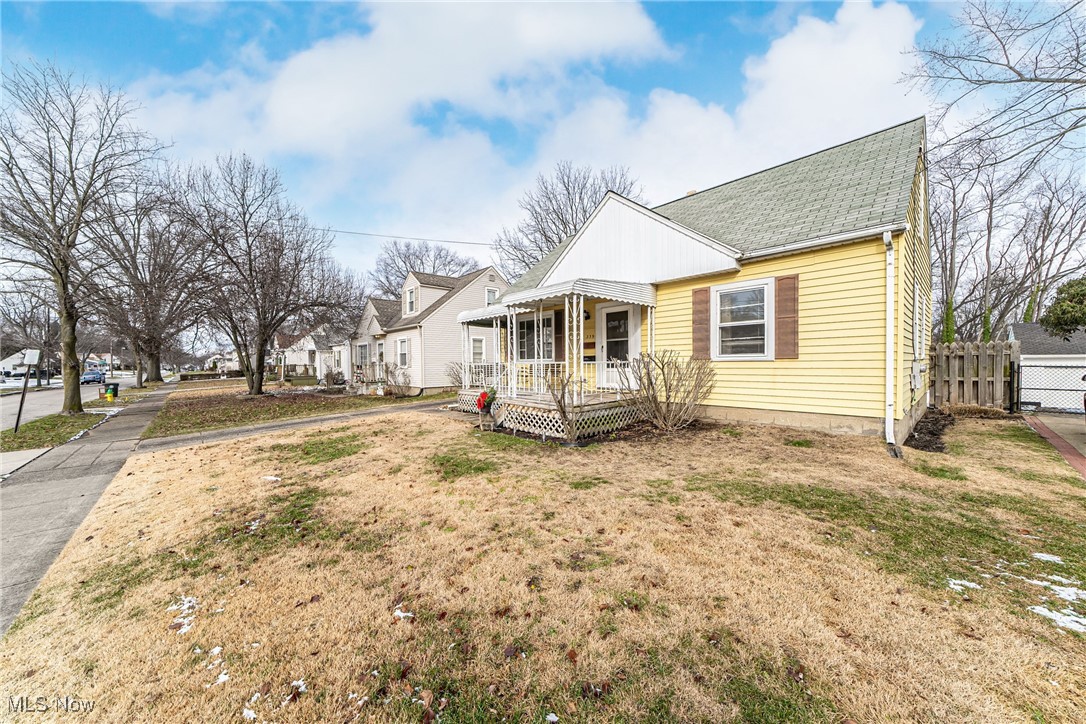 239 Davenport Avenue, Akron, Ohio image 3