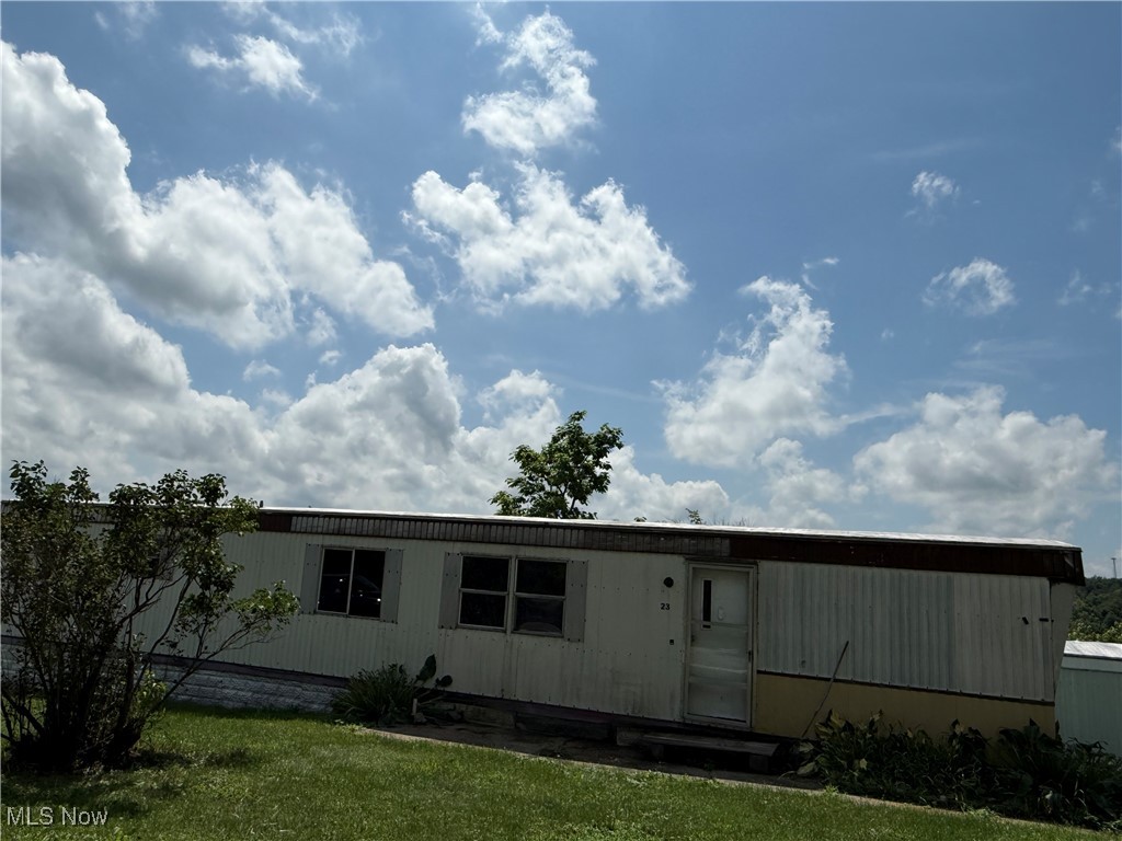 Great opportunity to start your own rental business on a low dollar investment. By four mobile homes that are all for sale in the Pear St trailer park or this individual mobile home, with minimal remodeling and start collecting rent, or buy this home for yourself. This mobile home has 2 bedrooms and 1 full bath. Bethesda is a very nice, relatively quiet country town that this mobile home park is located in. Lot rent $325/month. Pets allowed up to 35 lbs.