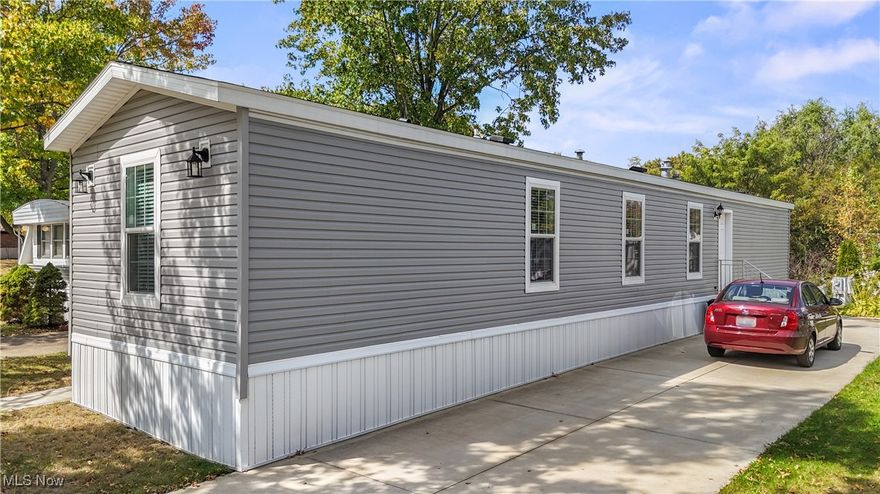Welcome to this well-kept 3-bedroom, 2-bathroom manufactured home in the desirable Silverstone Lake Estates community of Ashland. The home offers a spacious layout with an open feel and thoughtful design. The primary bedroom features a private bathroom and walk-in closet, creating a comfortable retreat. The additional bedrooms provide flexibility for family, guests, or a home office. A convenient laundry area is located right off the kitchen, adding ease to everyday living. With its excellent condition and practical floor plan, this home is ready for you to move in and enjoy. PLEASE ALLOW 48 HOURS for response to any offers.