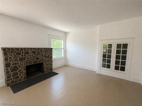Tiny photo for 399 W Warren Avenue, Youngstown, OH 44511 (MLS # 5217137)