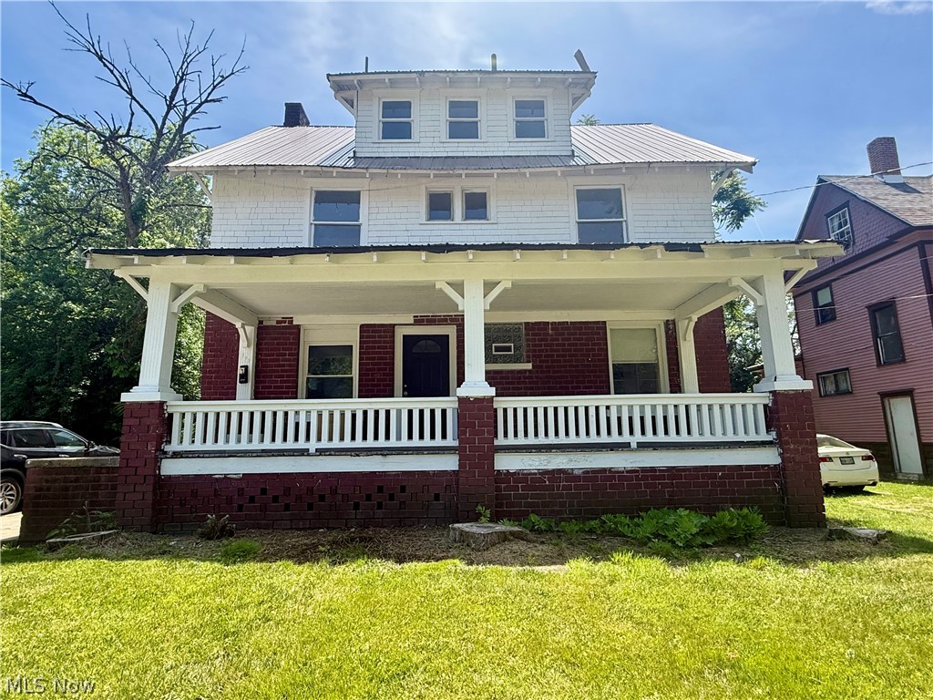 Photo 1 of 24 — 399 W Warren Avenue, Youngstown, OH 44511