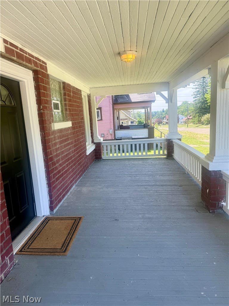 Photo of 399 W Warren Avenue, Youngstown, OH 44511 (MLS # 5217137)