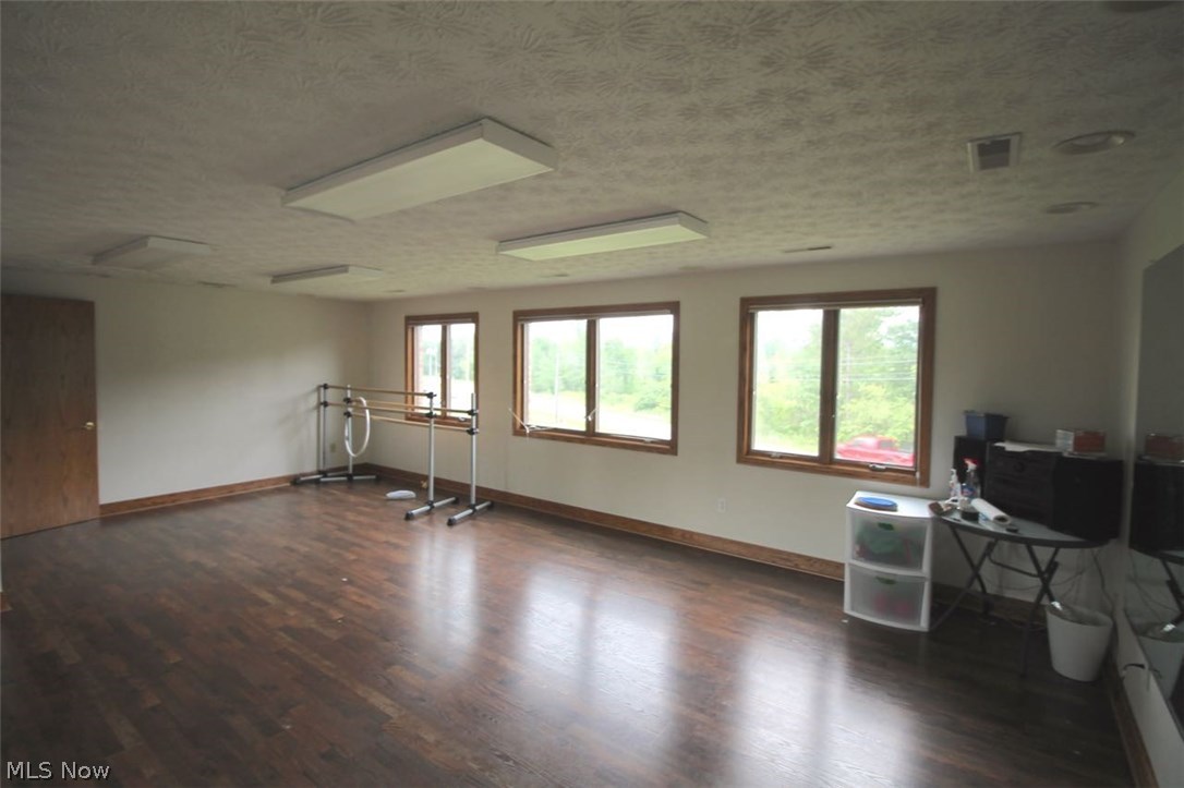 Stow - Commercial Lease
