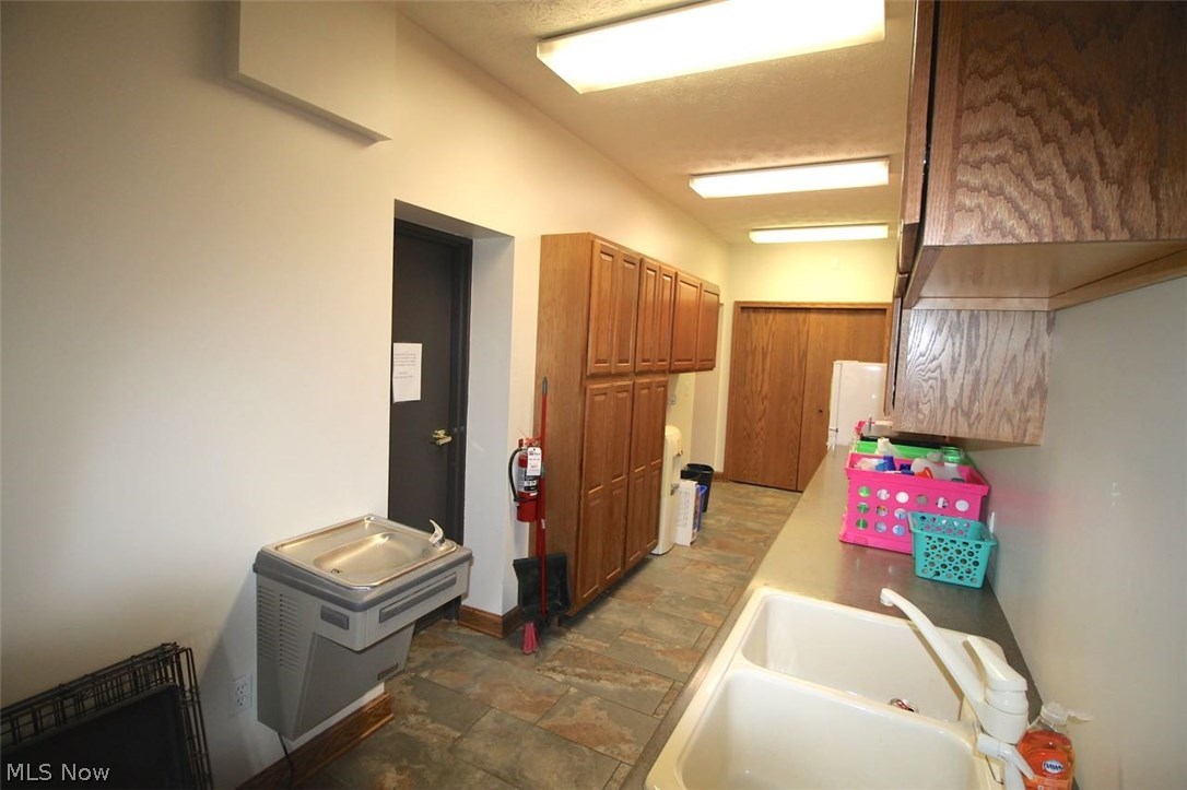 Stow - Commercial Lease