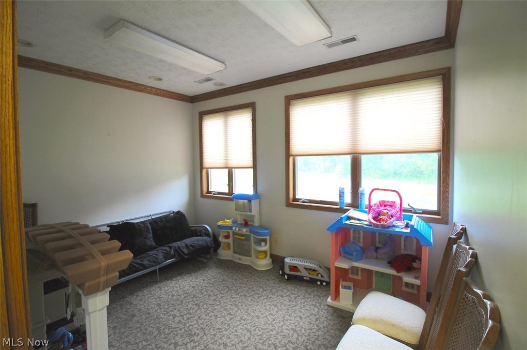 Stow - Commercial Lease
