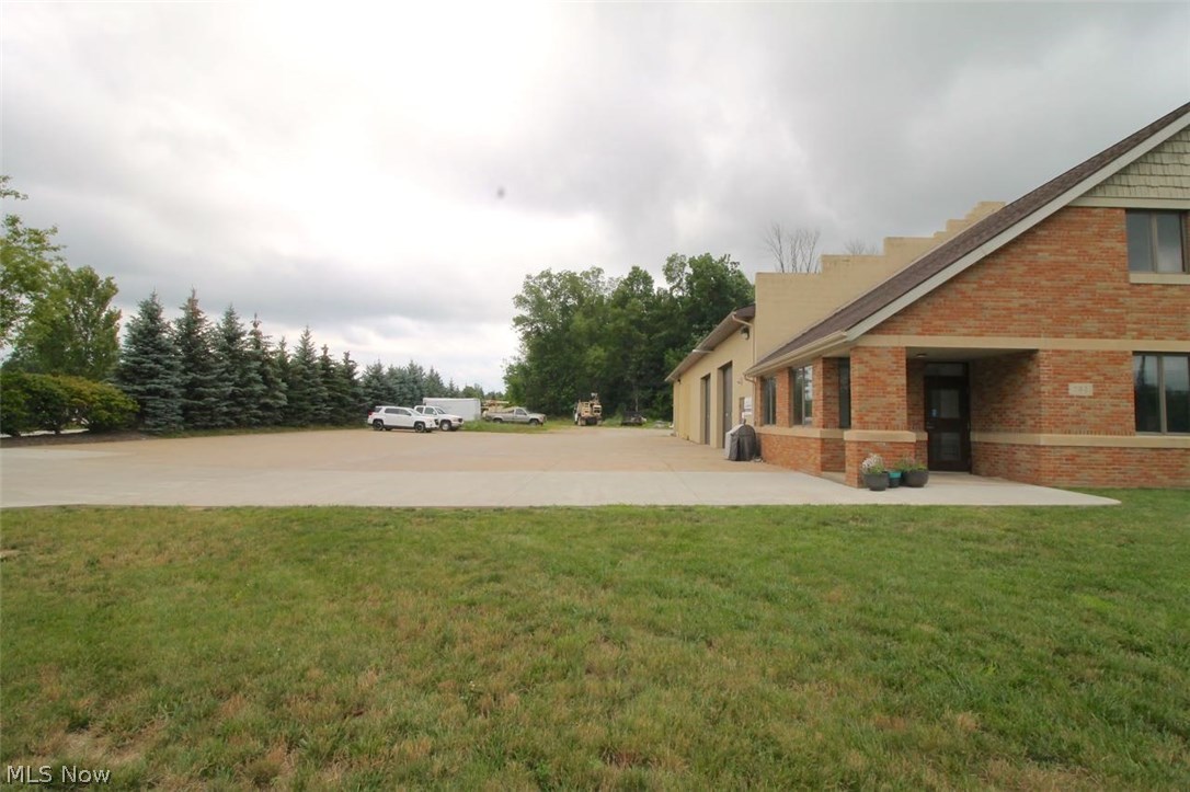 Stow - Commercial Lease