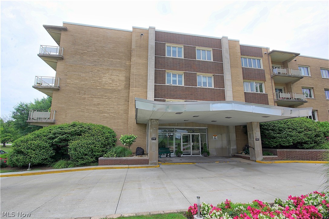 Stratton House Condo - Residential