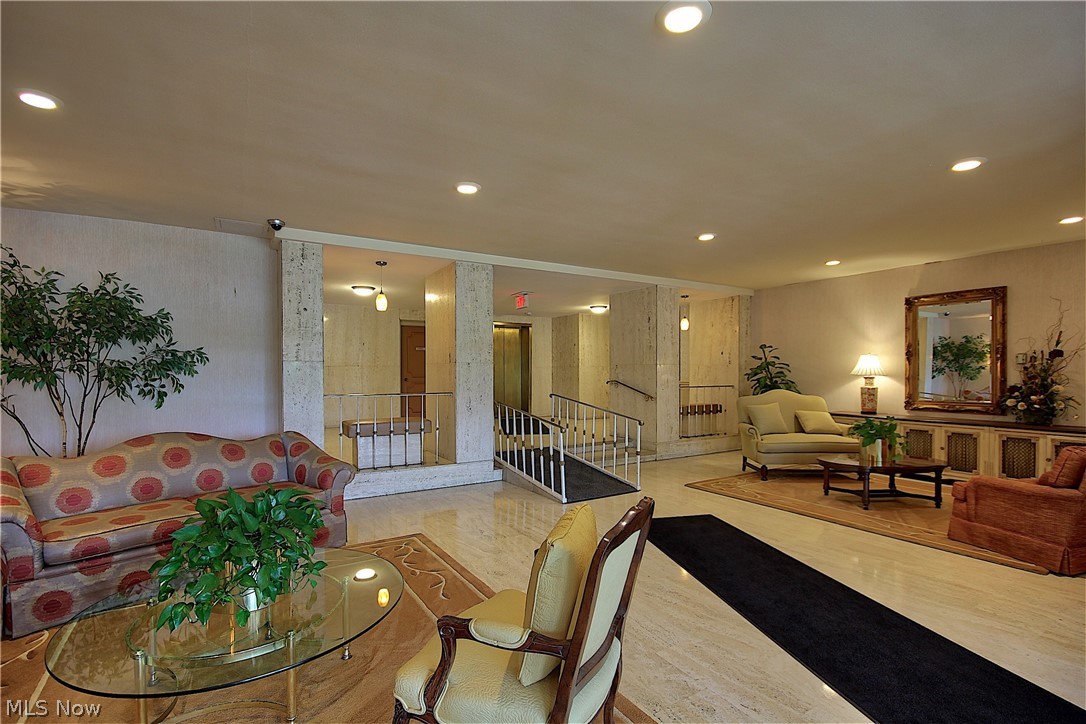 Stratton House Condo - Residential
