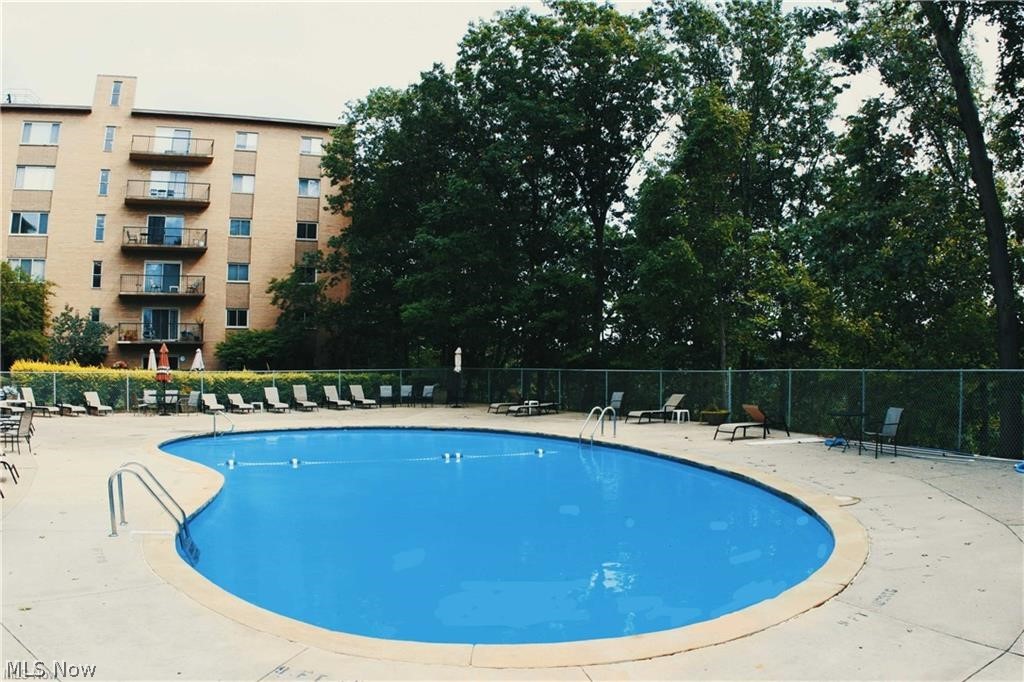 Hilroc Condo - Residential