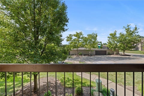 Tiny photo for 9600 Cove Drive #B6, North Royalton, OH 44133 (MLS # 5238787)