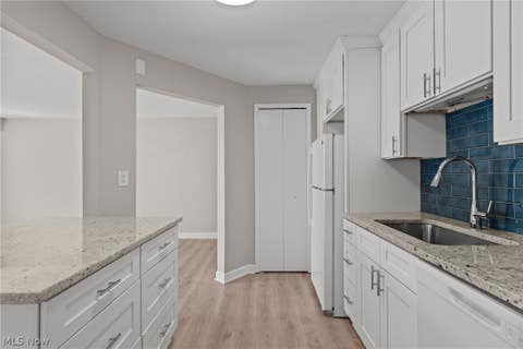 Tiny photo for 9600 Cove Drive #B6, North Royalton, OH 44133 (MLS # 5238787)