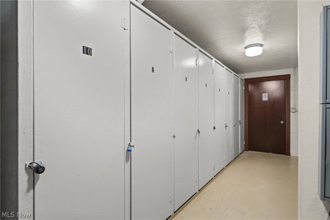 Tiny photo for 9600 Cove Drive #B6, North Royalton, OH 44133 (MLS # 5238787)