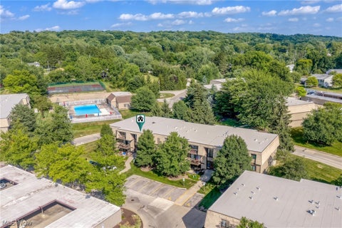 Tiny photo for 9600 Cove Drive #B6, North Royalton, OH 44133 (MLS # 5238787)