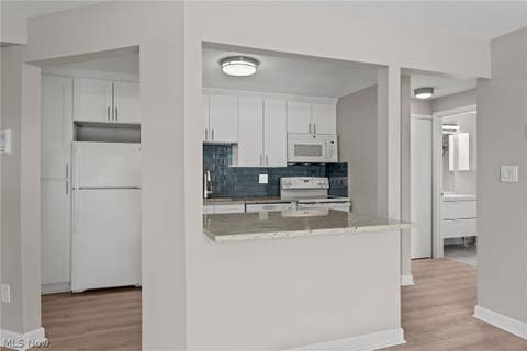 Tiny photo for 9600 Cove Drive #B6, North Royalton, OH 44133 (MLS # 5238787)