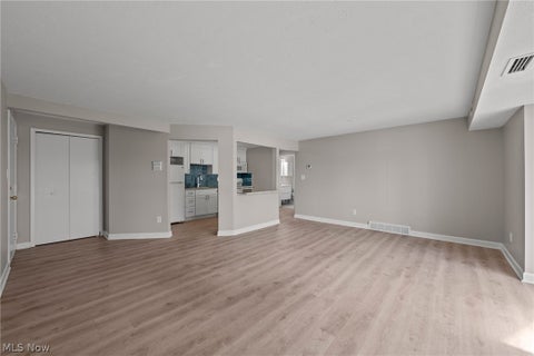 Tiny photo for 9600 Cove Drive #B6, North Royalton, OH 44133 (MLS # 5238787)