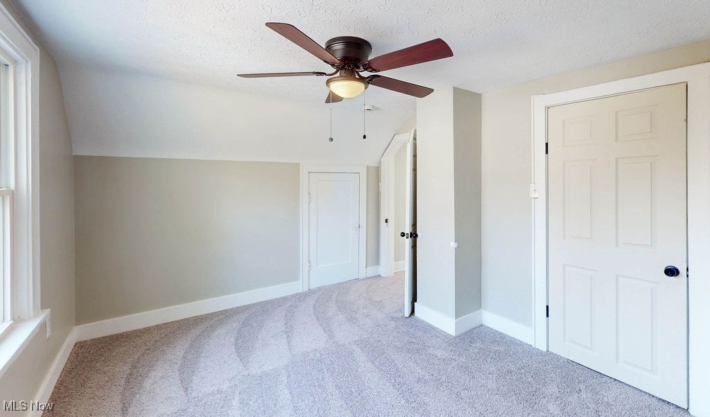 216 N Thomas Road, Tallmadge, Ohio image 28