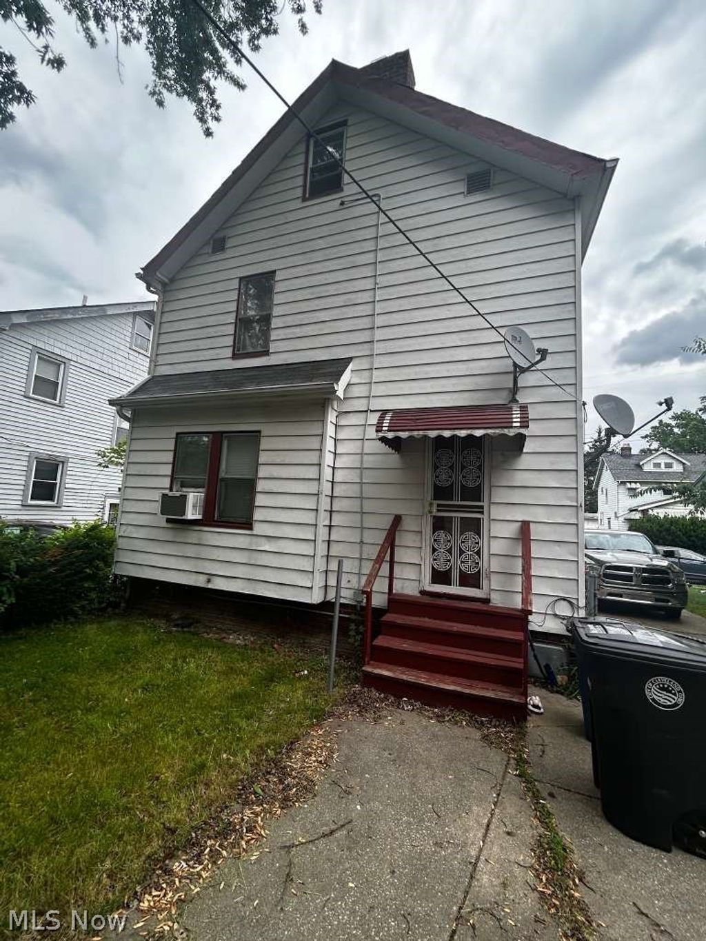 Photo of 1494 Clermont Road, Cleveland, OH 44110 (MLS # 5225508)