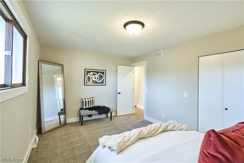 Tiny photo for 1661 Devonshire Drive, Brunswick, OH 44212 (MLS # 5190287)