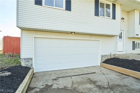 Tiny photo for 1661 Devonshire Drive, Brunswick, OH 44212 (MLS # 5190287)