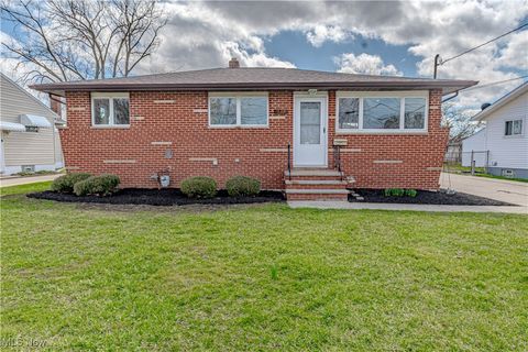 14231 Thompson Boulevard, Brook Park, OH 44142 - #: 5107480