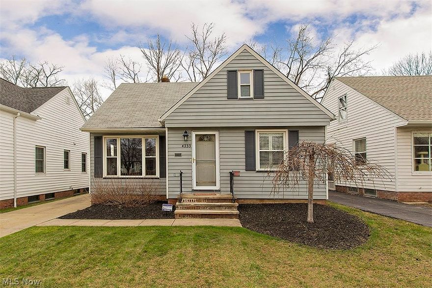 Charming 3 bedroom, 2 bath well maintained home.  Open floor plan leads from  living room into inviting dining room.  Hardwood floors give accent to the warmth and feel  of the home.  Updated kitchen with eat in breakfast nook, solid surface counter tops, maple cabinets, stainless steel appliances  and large single bowl kitchen sink.  The two bedrooms and  updated full bath on the first floor allows for easy living.  Plantation blinds on first floor windows. Custom designed and built closet system in second bedroom can come with the home or be removed by owner.  This is a negotiable feature.  The upstairs features a fully remodeled  oversized third bedroom(2015) that is ideal for privacy and open living. The  large remodeled and finished recreation room(2013) features gorgeous wood laminate flooring and a full remodeled bathroom ( 2014).  Additional features include: Exterior painting of home (2011), new garage roof(2016), new garage door and exterior side door to garage( 2011), waterp