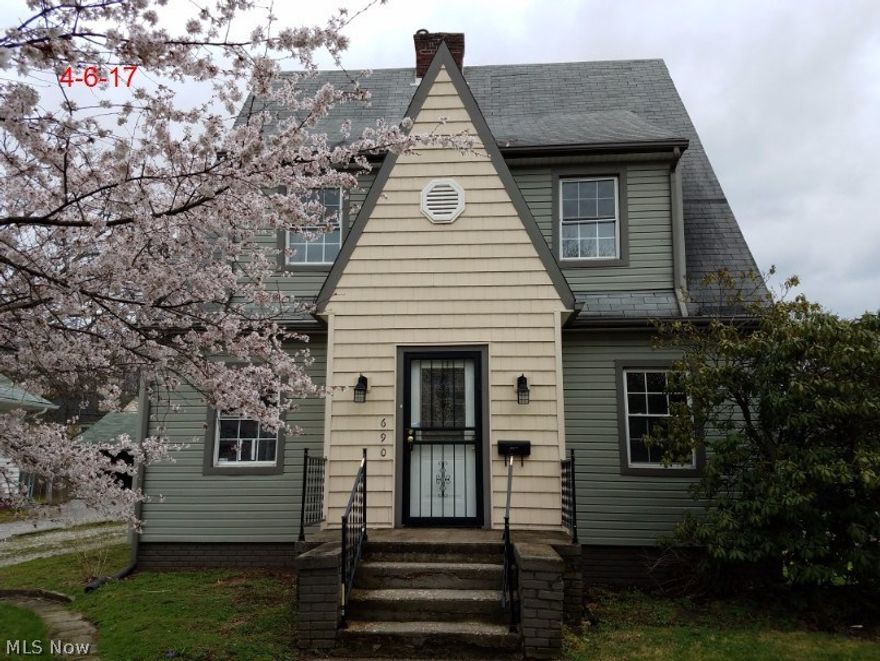 Case # 412-683299. Non Profit and owner occupants until April 23rd, 2017. NAID# required to show/enter bids. Bidding and Instructions regarding forms, bidding process, repair escrow are location on Hud's website. Buyer is responsible for any/all inspections and to assume any/all violations and/or repairs. Buyer responsible for due diligence, inquiry of all property information. Insurability subject to buyer's appraisal (IE & IN properties only)