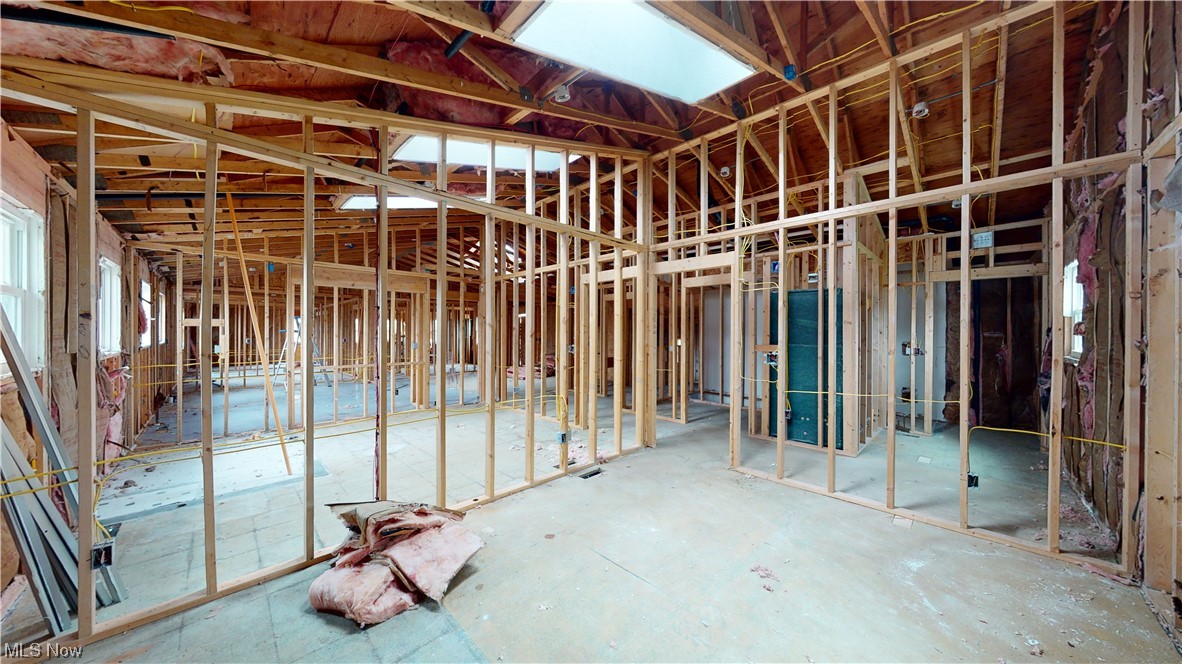 Mentor Center 08 - Commercial Sale