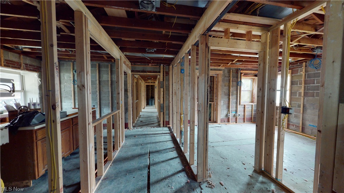 Mentor Center 08 - Commercial Sale