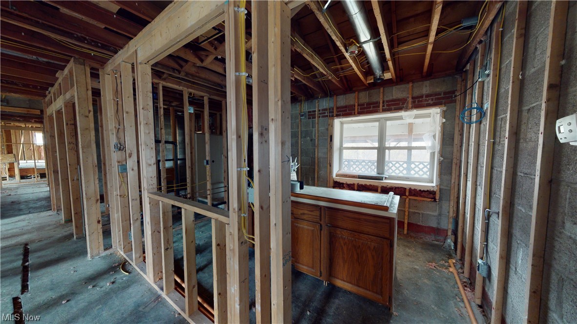 Mentor Center 08 - Commercial Sale