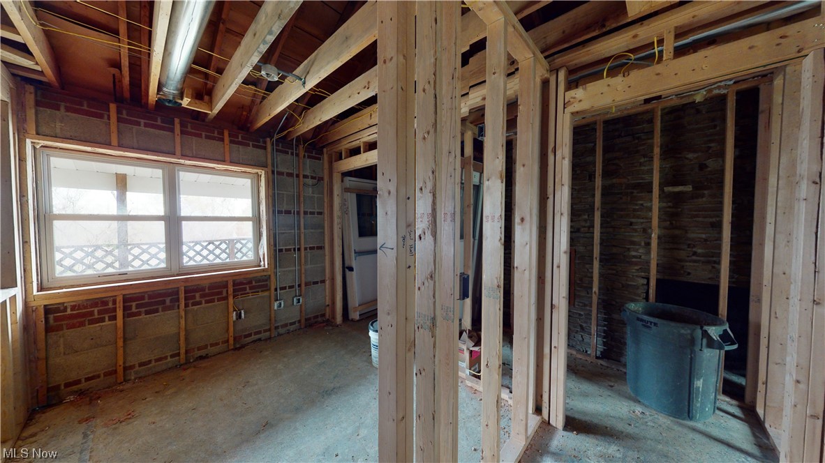 Mentor Center 08 - Commercial Sale