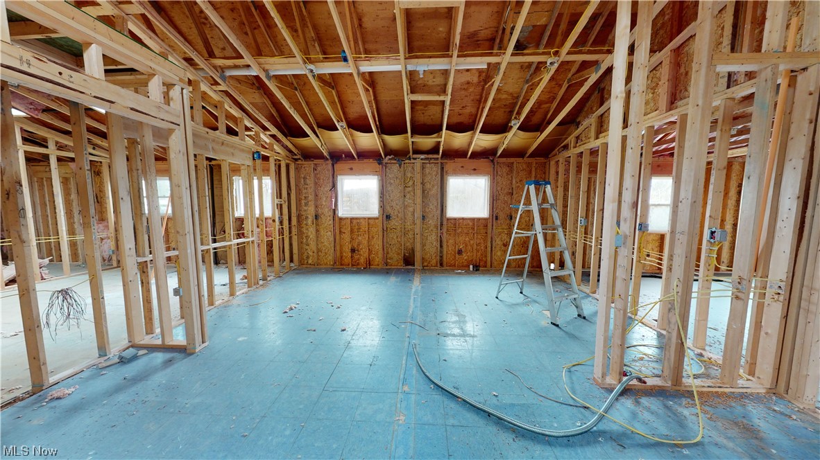 Mentor Center 08 - Commercial Sale