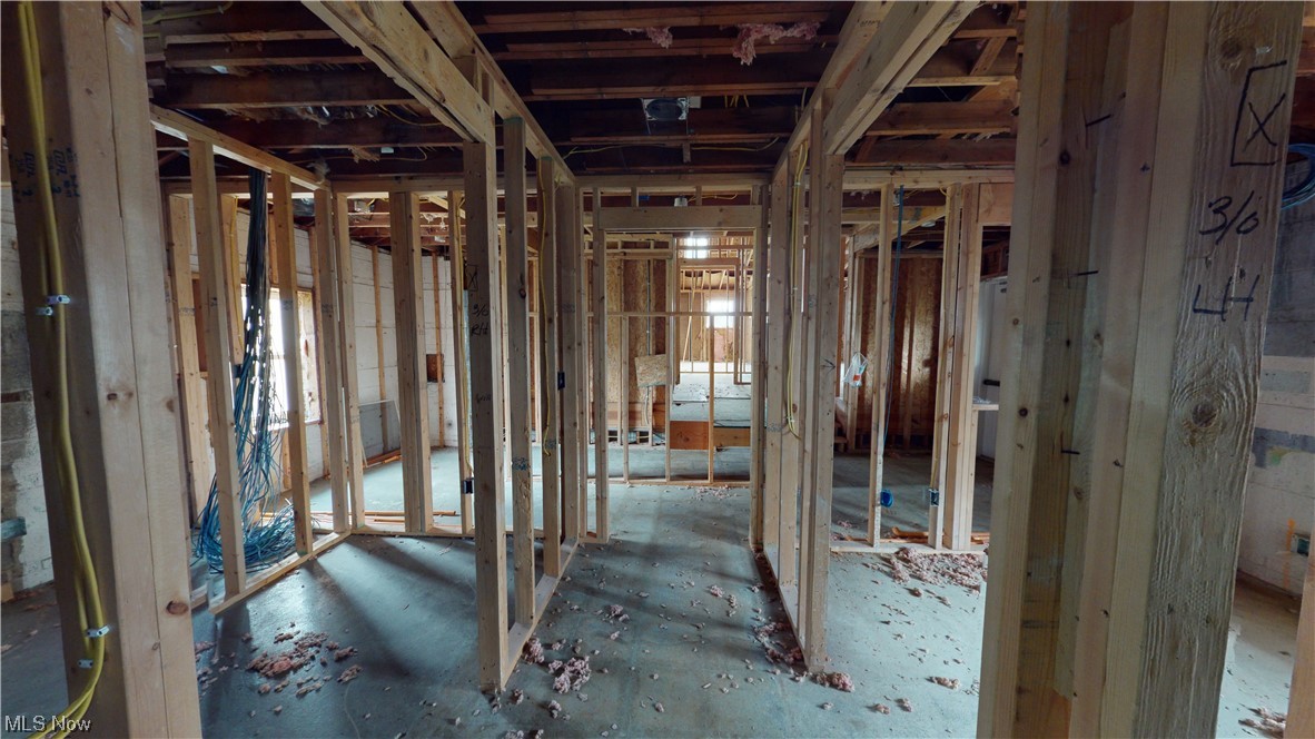 Mentor Center 08 - Commercial Sale