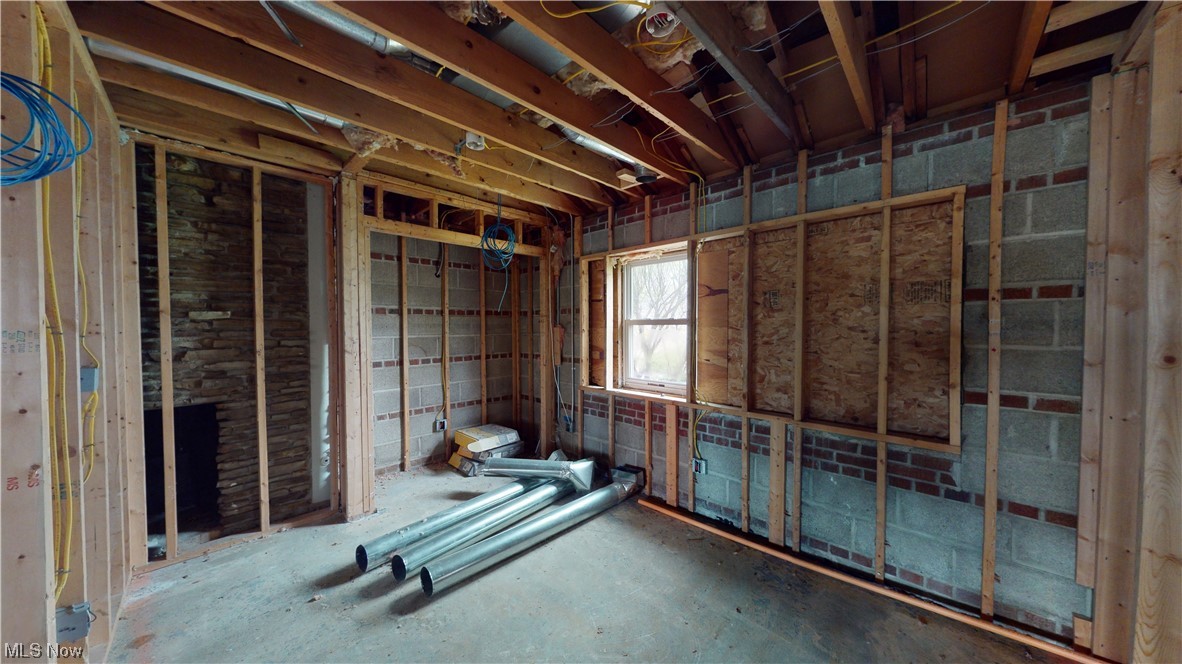 Mentor Center 08 - Commercial Sale