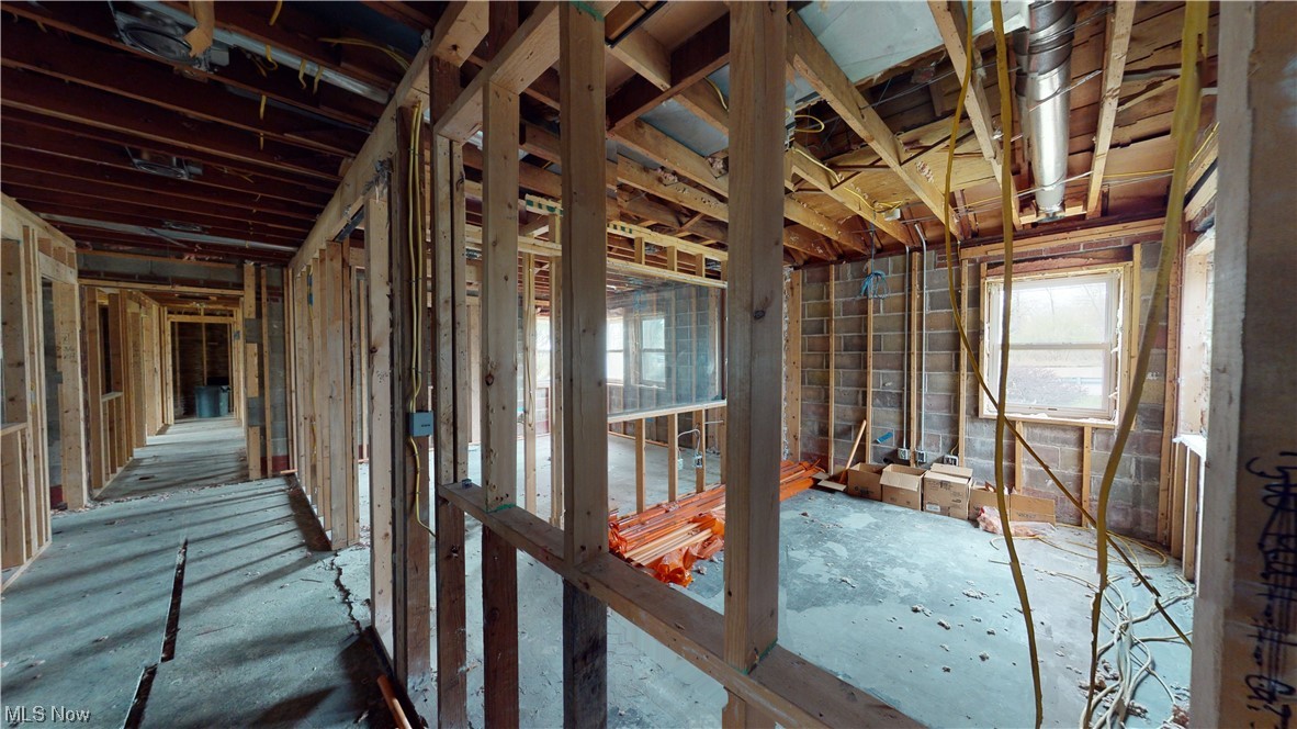 Mentor Center 08 - Commercial Sale