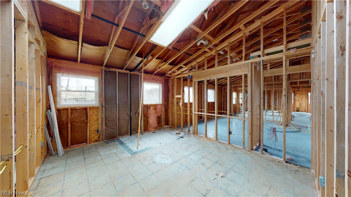 Mentor Center 08 - Commercial Sale