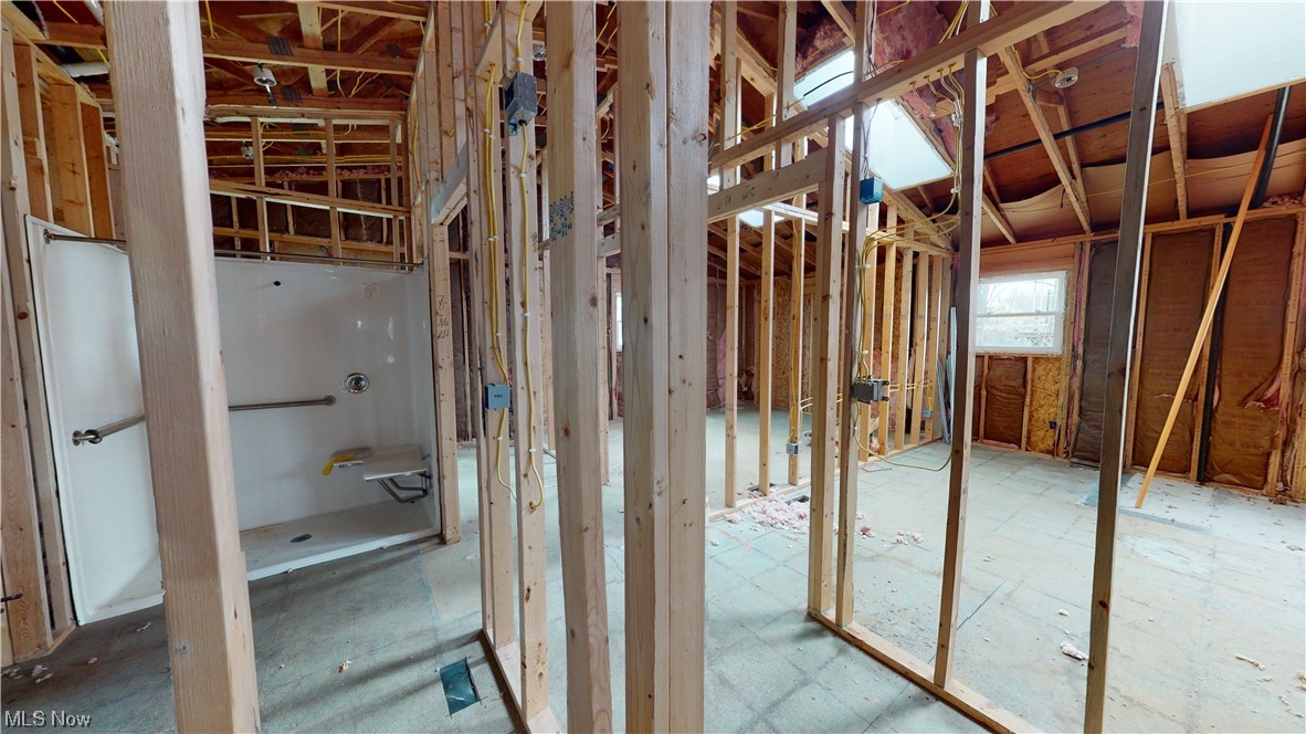 Mentor Center 08 - Commercial Sale