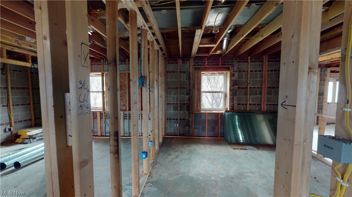 Mentor Center 08 - Commercial Sale