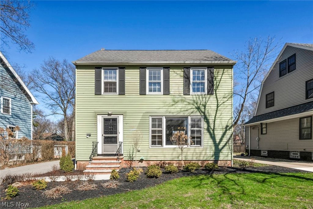 Photo of 2463 Derbyshire Road, Cleveland Heights, OH 44106 (MLS # 5192049)