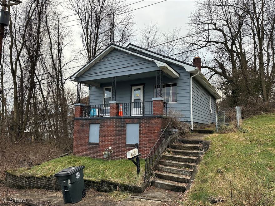 Investment opportunity in the Steubenville! 1042 Main Street is minutes Franciscan University, downtown Steubenville, shopping, restaurants, and all else that Steubenville has to offer! This could be a perfect starter home, or a great addition to any investor's rental portfolio. Metal roof, flooring, interior and exterior paint 4-5 years ago. New furnace installed 2-3 years ago. Schedule a showing now and make this home yours!