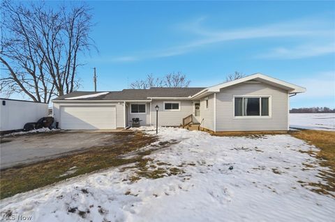 Homes For Sale - 8240 Spencerville Road<br/> Allen County, Lima, OH 45806