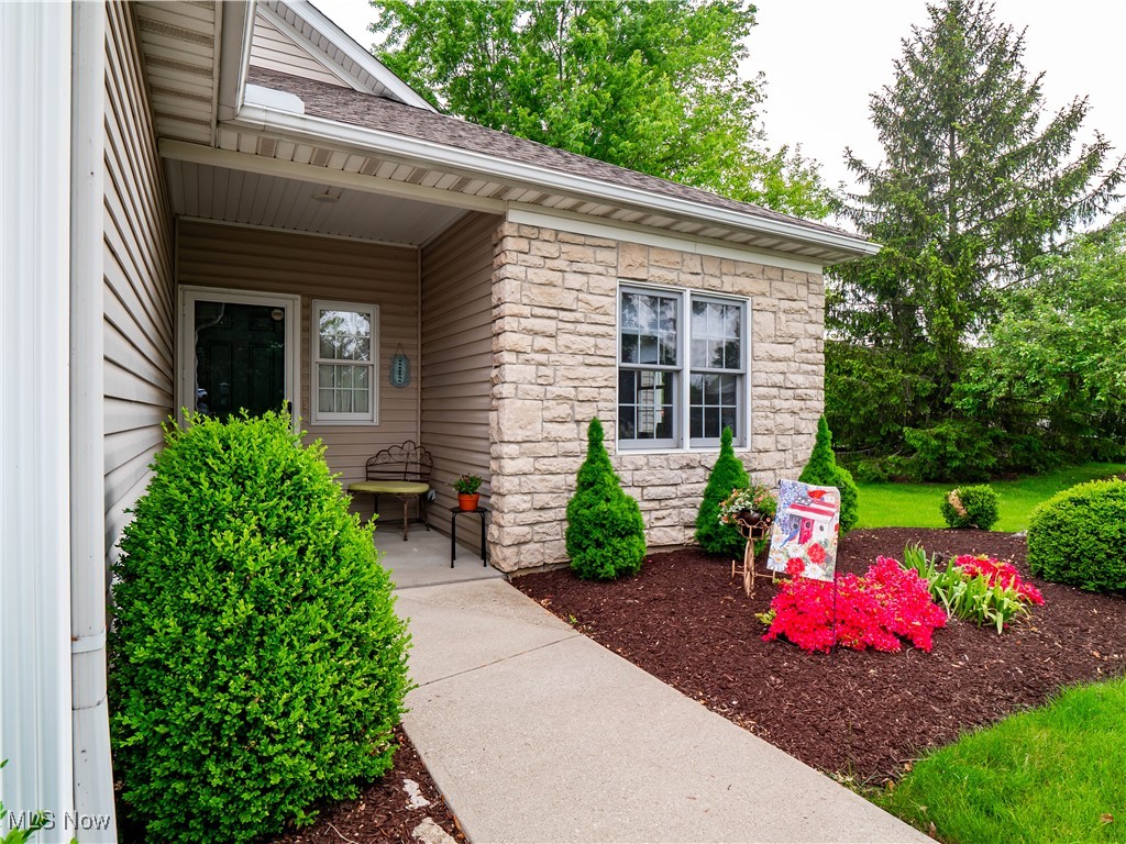 4278 Fall Lake Drive