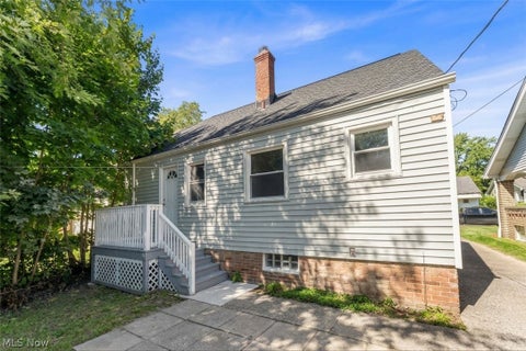 Tiny photo for 15506 Westview Avenue, Cleveland, OH 44128 (MLS # 5246514)