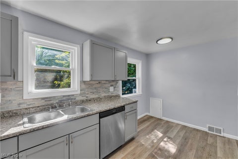 Tiny photo for 15506 Westview Avenue, Cleveland, OH 44128 (MLS # 5246514)
