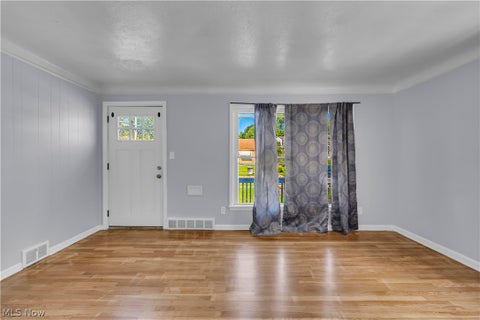 Tiny photo for 15506 Westview Avenue, Cleveland, OH 44128 (MLS # 5246514)