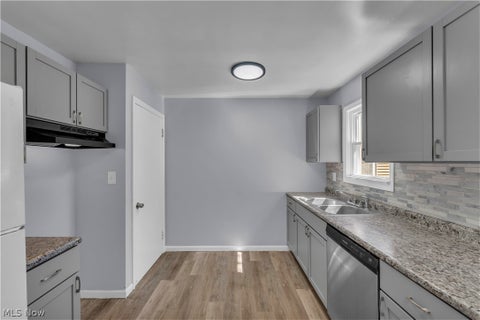 Tiny photo for 15506 Westview Avenue, Cleveland, OH 44128 (MLS # 5246514)