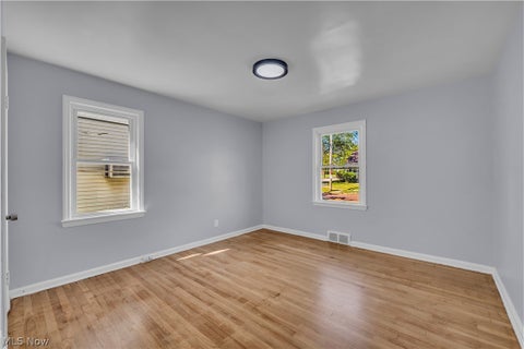 Tiny photo for 15506 Westview Avenue, Cleveland, OH 44128 (MLS # 5246514)