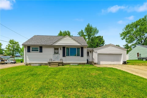 Homes For Sale - 201 Menegay Road<br/> Louisville, OH 44641