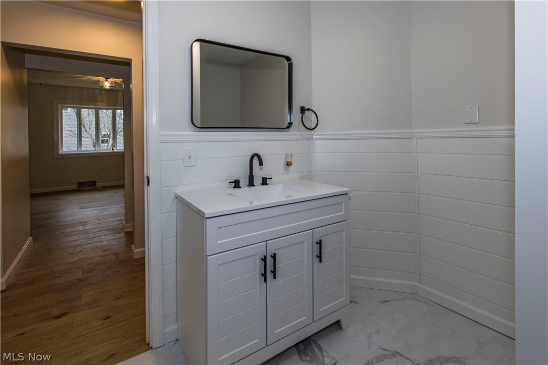 Akers & Co - Residential